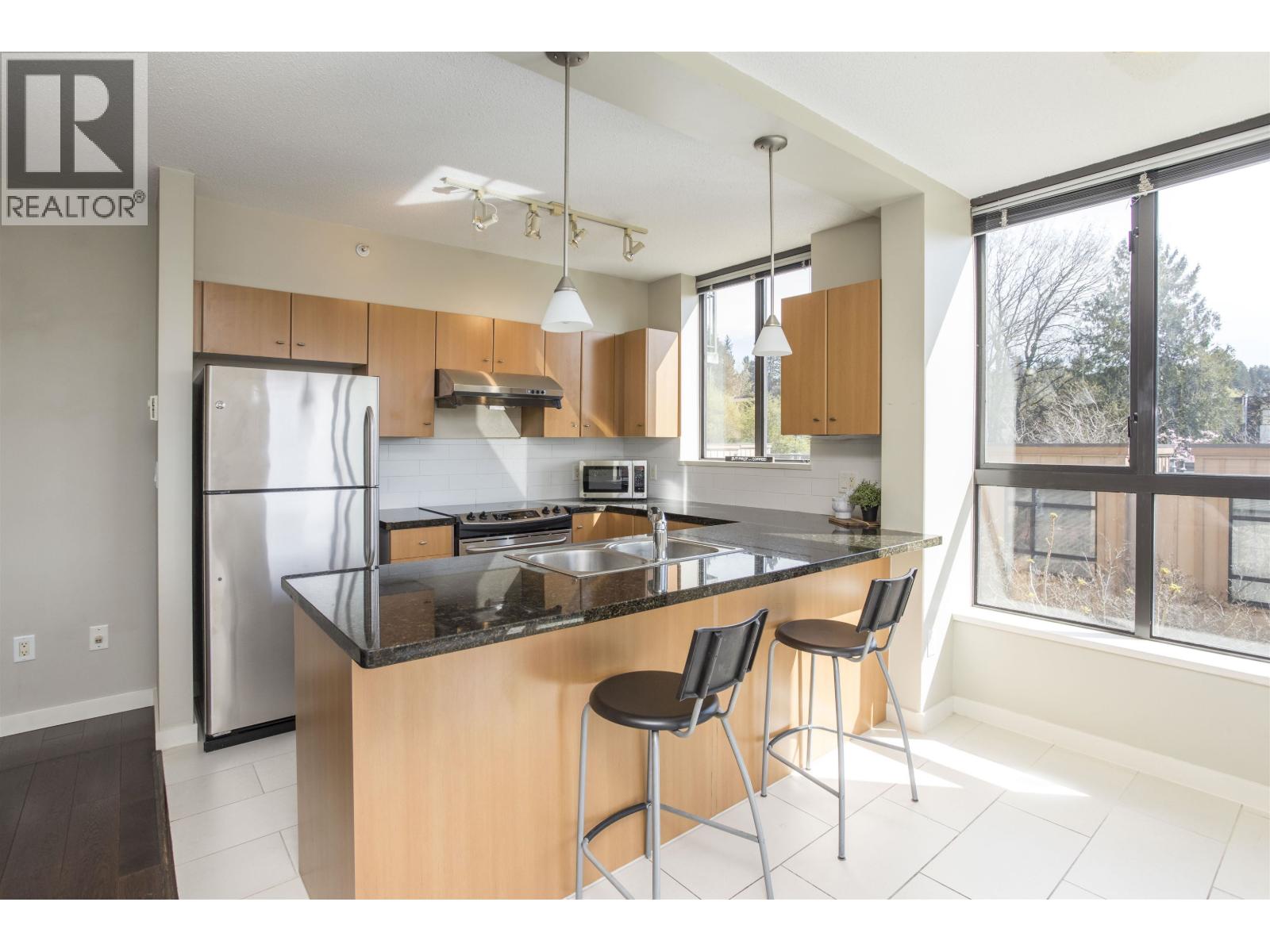 507 511 Rochester Avenue, Coquitlam, British Columbia  V3K 0A2 - Photo 1 - R3110602