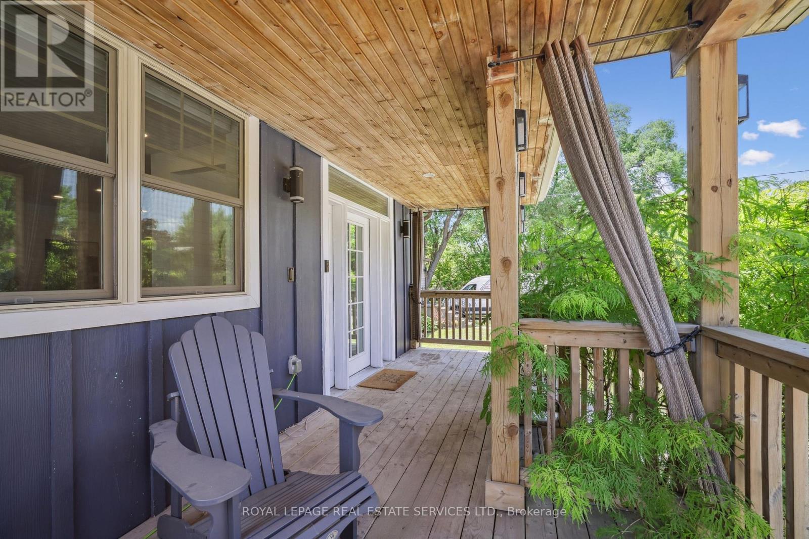 4 Rembe Avenue, Hamilton, Ontario  L8H 7G6 - Photo 4 - X12909336