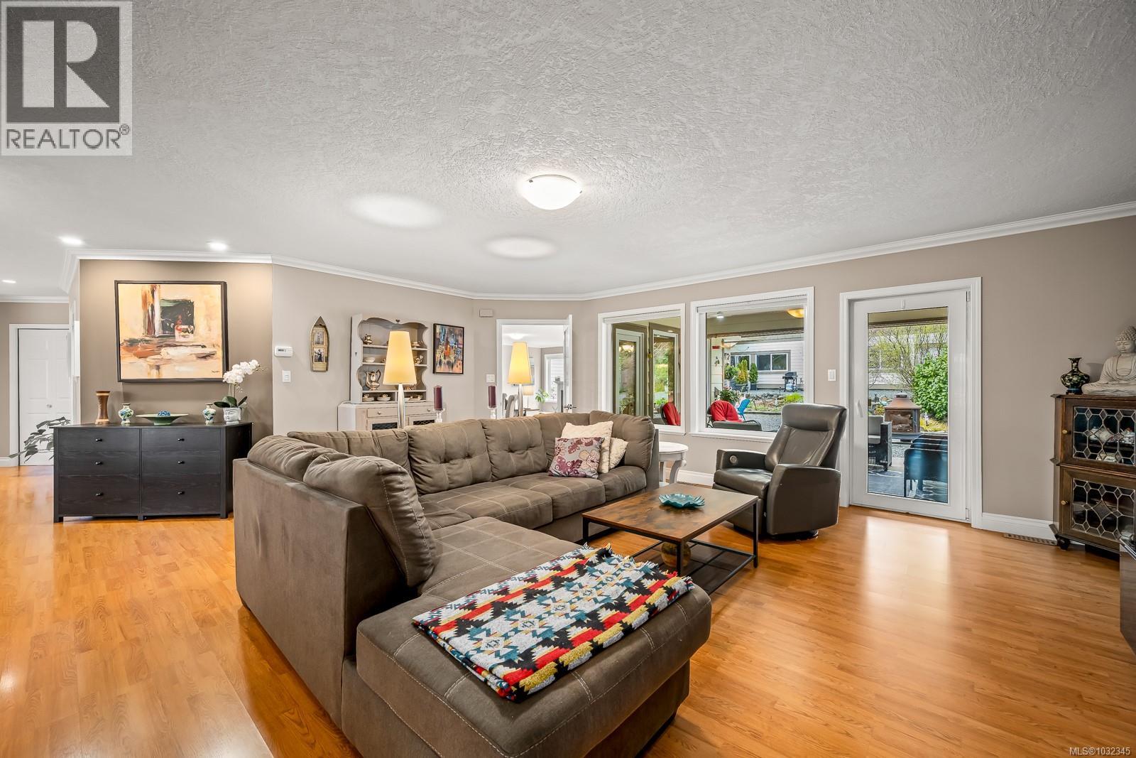 4651 Montrose Dr, Courtenay, British Columbia  V9N 9S8 - Photo 11 - 1032345