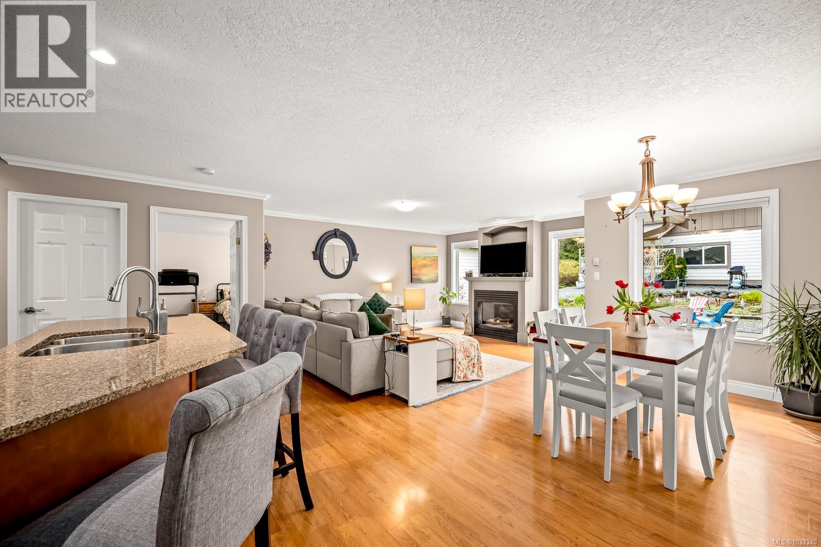 4651 Montrose Dr, Courtenay, British Columbia  V9N 9S8 - Photo 4 - 1032345