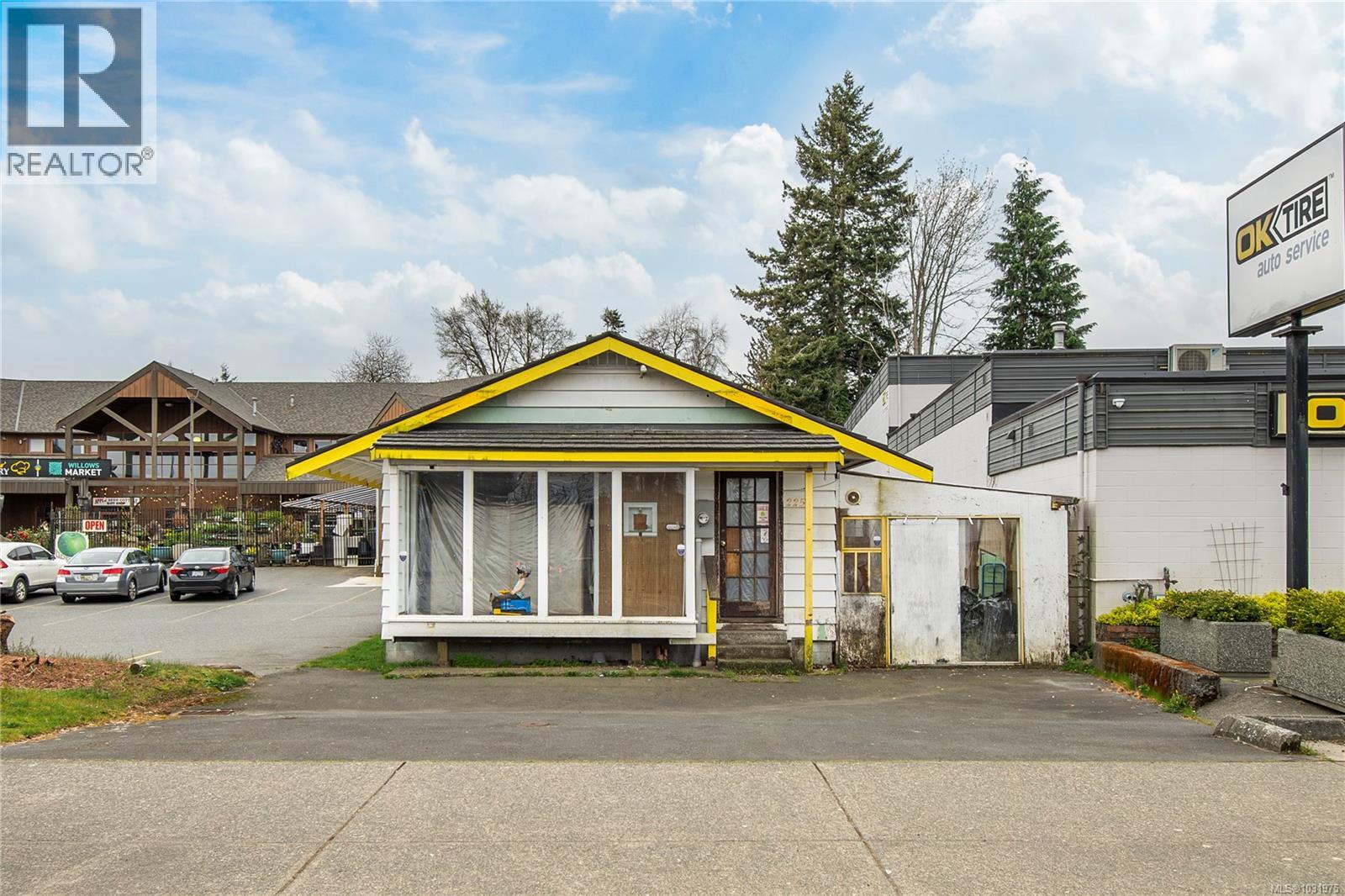 2250 Island Hwy S, Campbell River, British Columbia