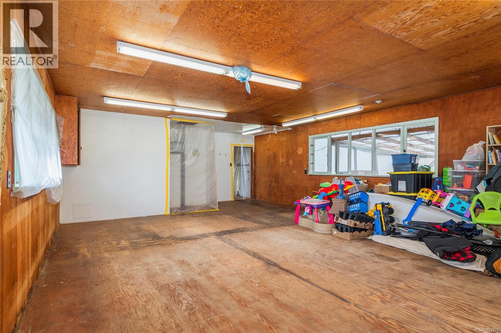 2250 Island Hwy S, Campbell River, British Columbia  V9W 1C3 - Photo 3 - 1031975