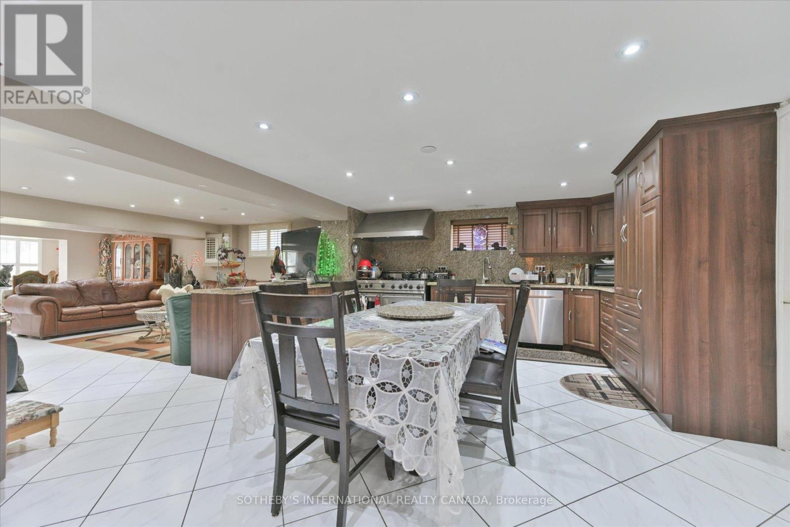 502 Queens Drive, Toronto, Ontario  M6L 1M8 - Photo 10 - W13007492