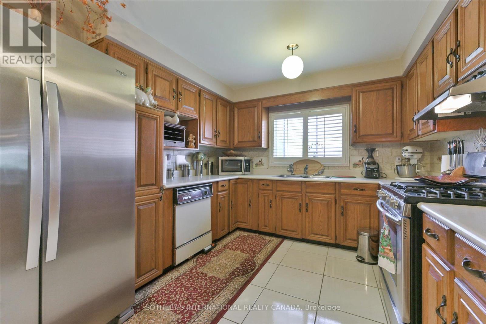 502 Queens Drive, Toronto, Ontario  M6L 1M8 - Photo 16 - W13007492