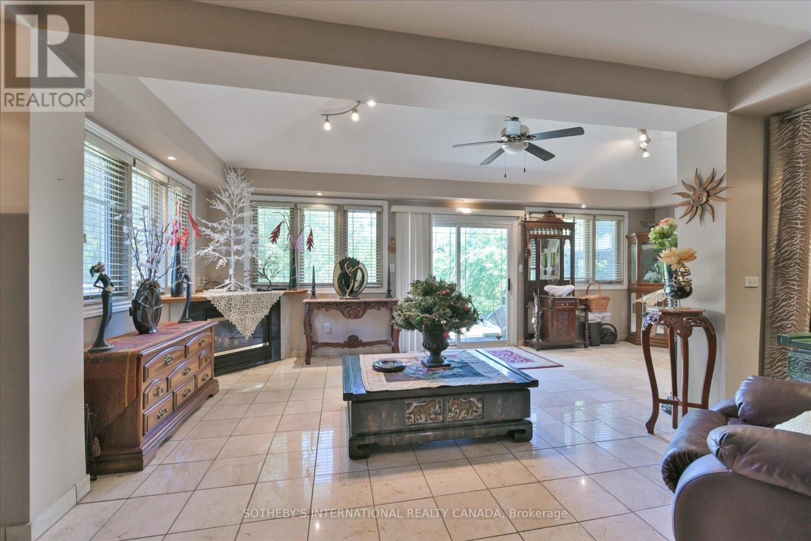 502 Queens Drive, Toronto, Ontario  M6L 1M8 - Photo 22 - W13007492