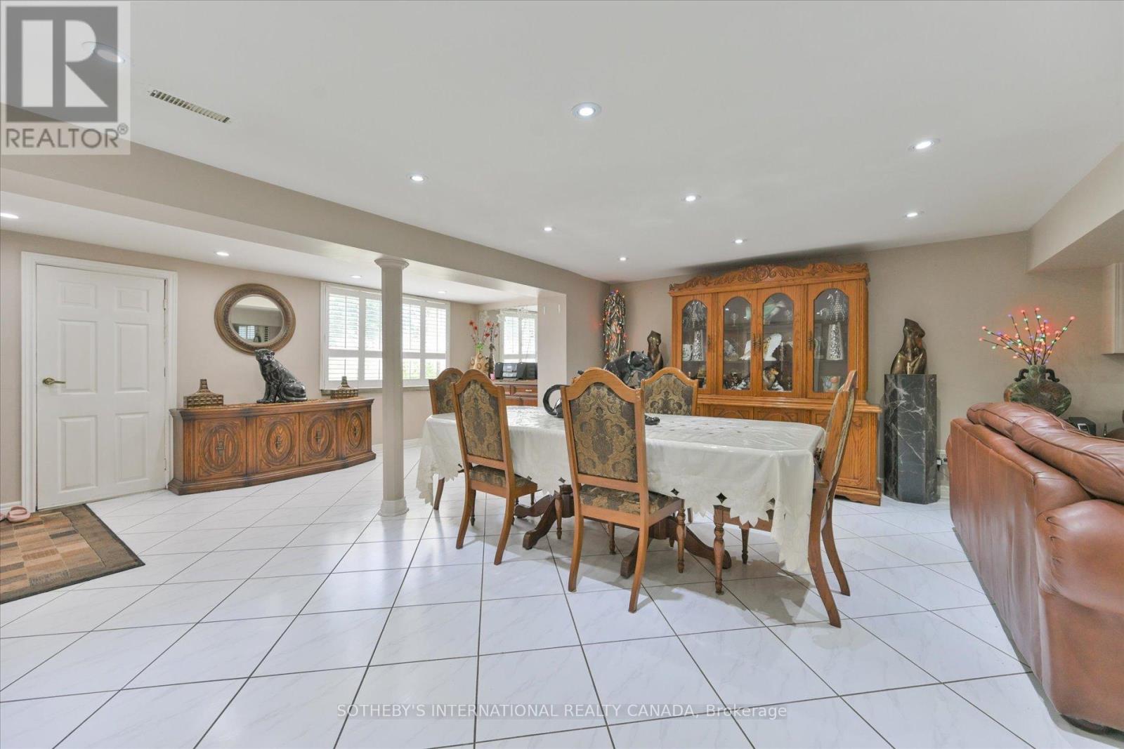 502 Queens Drive, Toronto, Ontario  M6L 1M8 - Photo 7 - W13007492