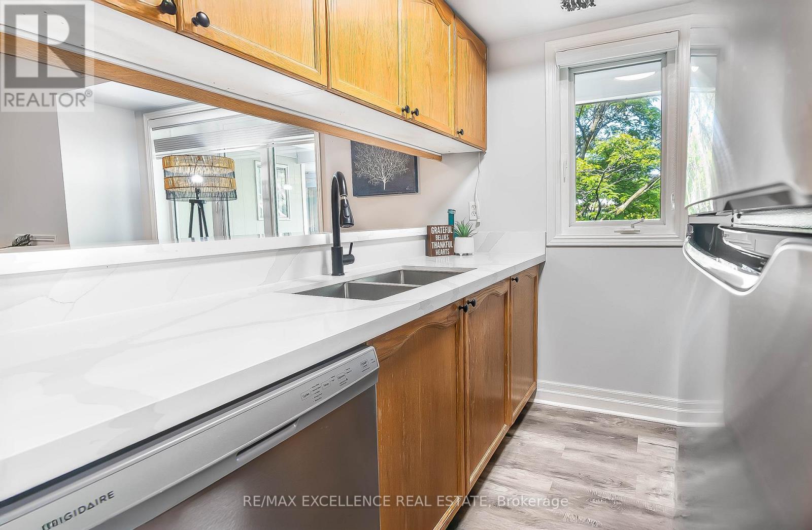 230 - 101 Bristol Road E, Mississauga, Ontario  L4Z 3P4 - Photo 4 - W13007512