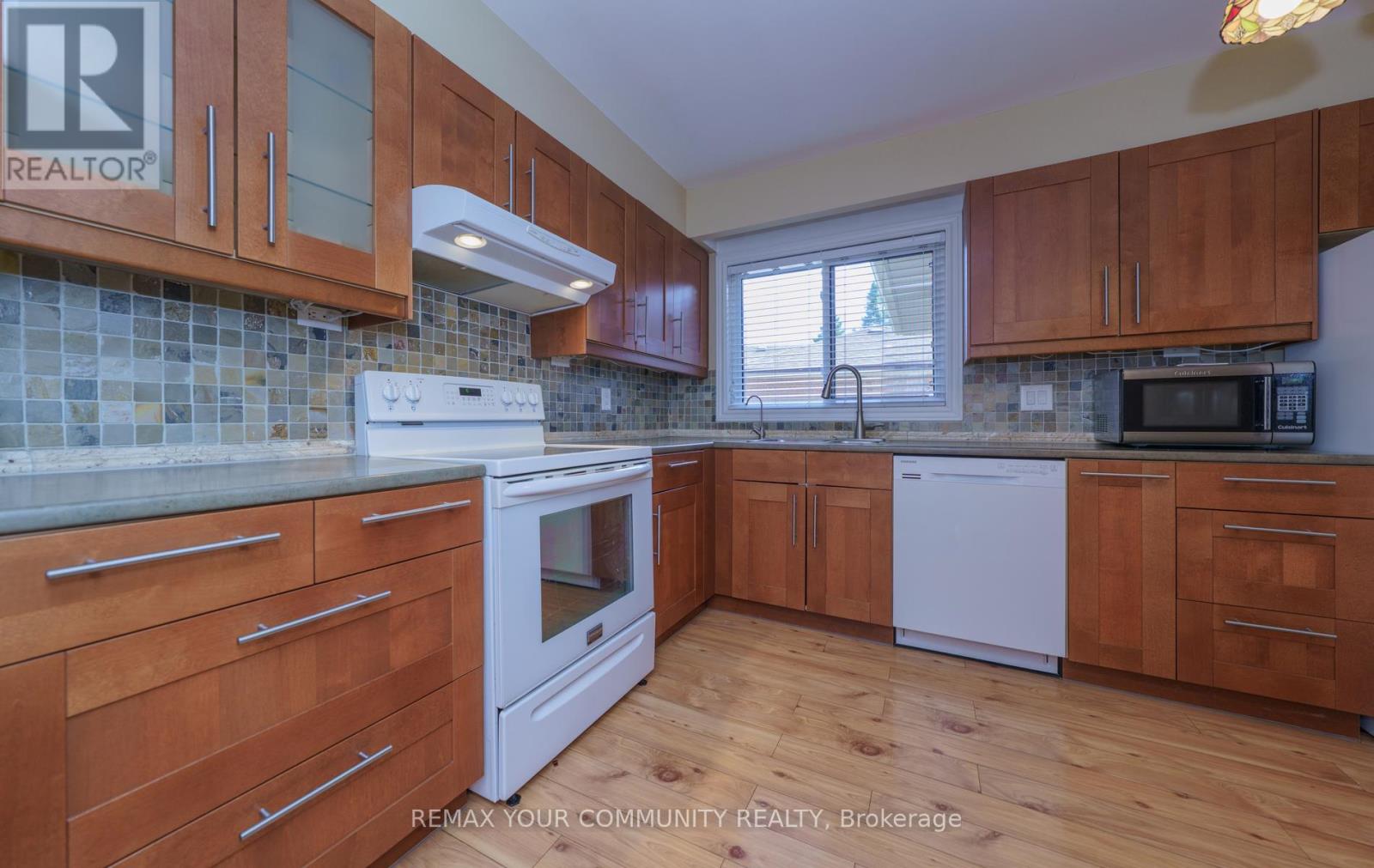 47 Ollerton Road, Toronto, Ontario  M3J 1Y2 - Photo 13 - W13007522