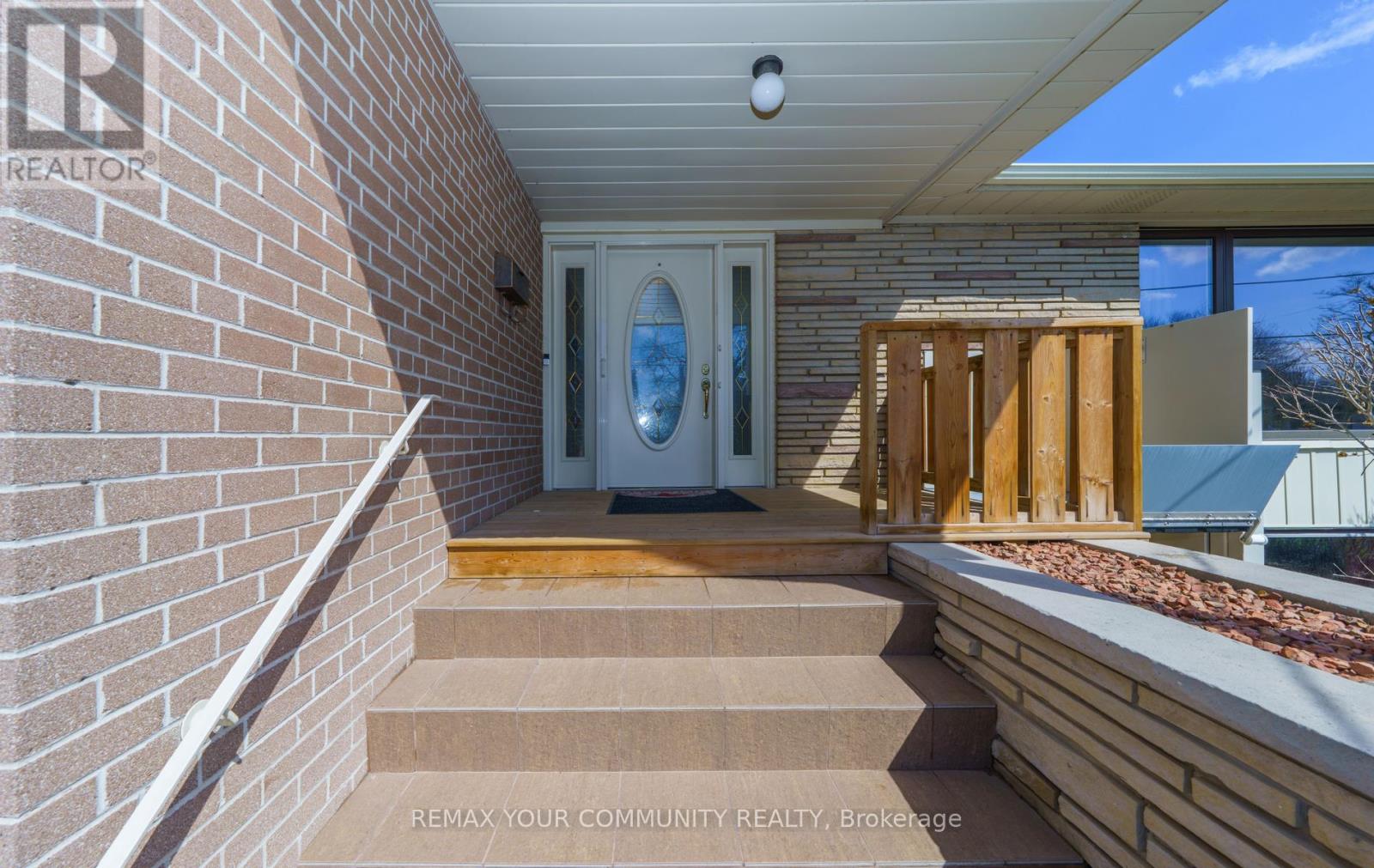 47 Ollerton Road, Toronto, Ontario  M3J 1Y2 - Photo 3 - W13007522