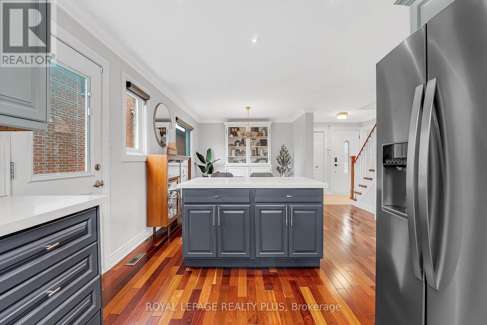 4241 Anworld Place, Mississauga, Ontario  L4W 2W1 - Photo 10 - W13007526