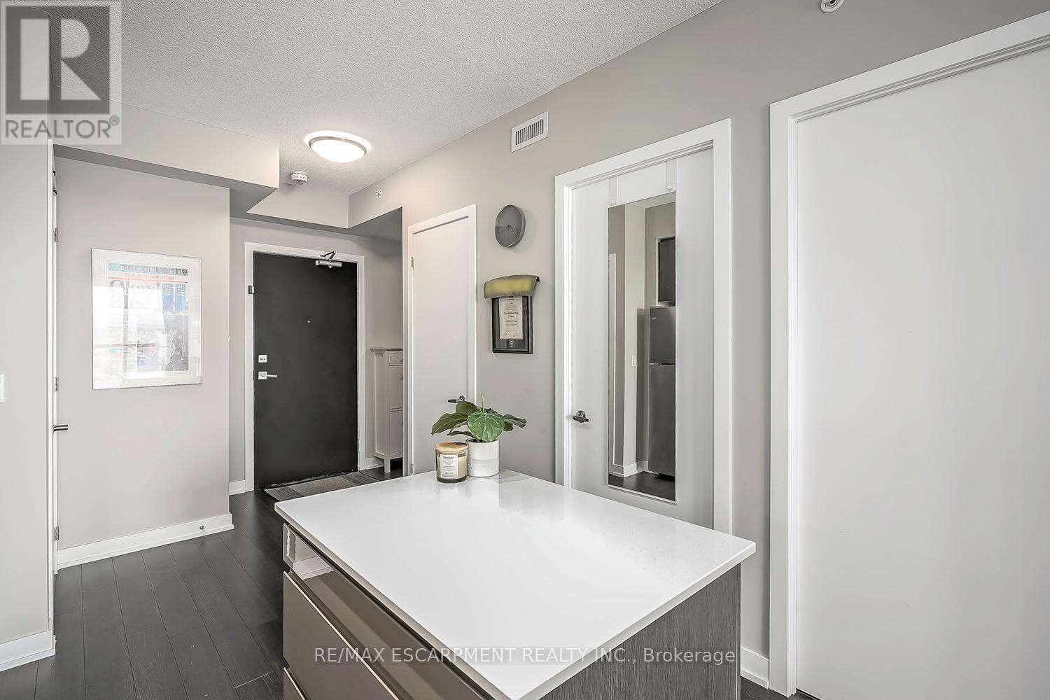 604 - 5240 Dundas Street, Burlington, Ontario L7L 0J6 - Photo 7 - W13007610