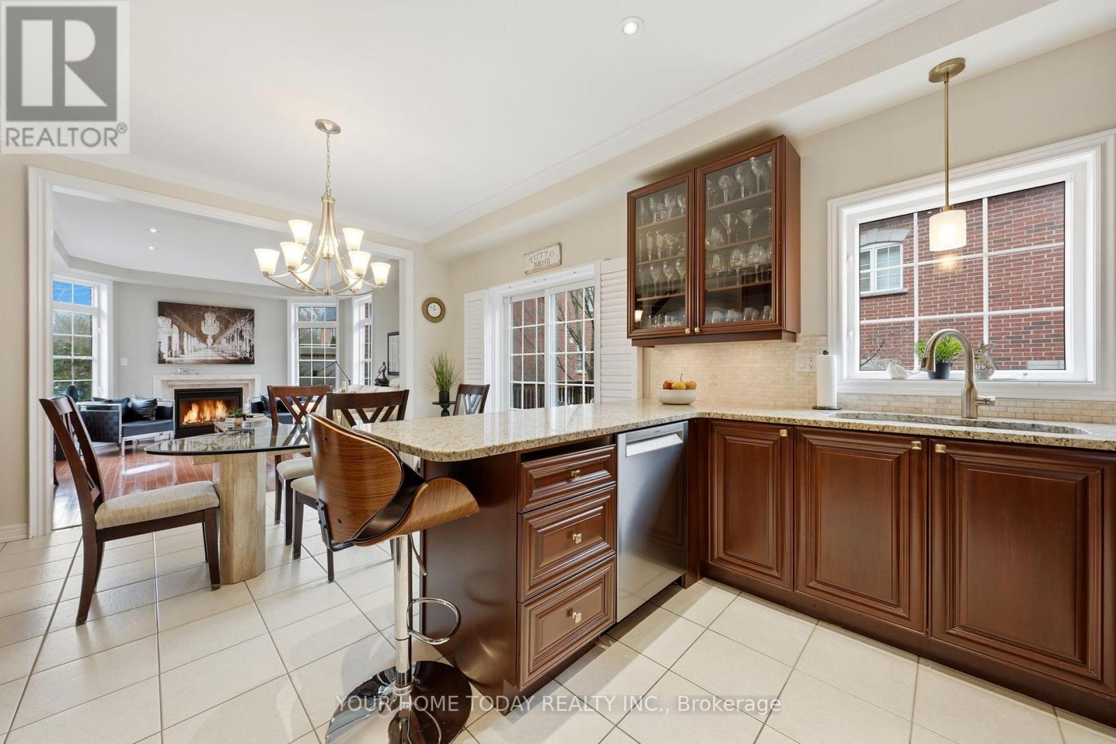 24 Wesleyan Street, Halton Hills, Ontario  L7G 2E1 - Photo 10 - W13007770