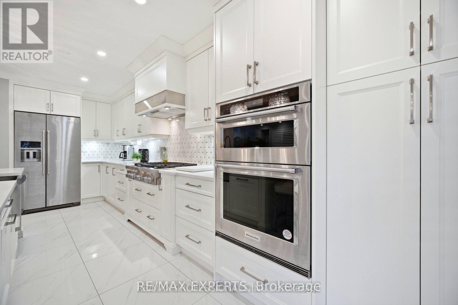 194 Fandango Drive, Brampton, Ontario  L6X 0L3 - Photo 10 - W13007772