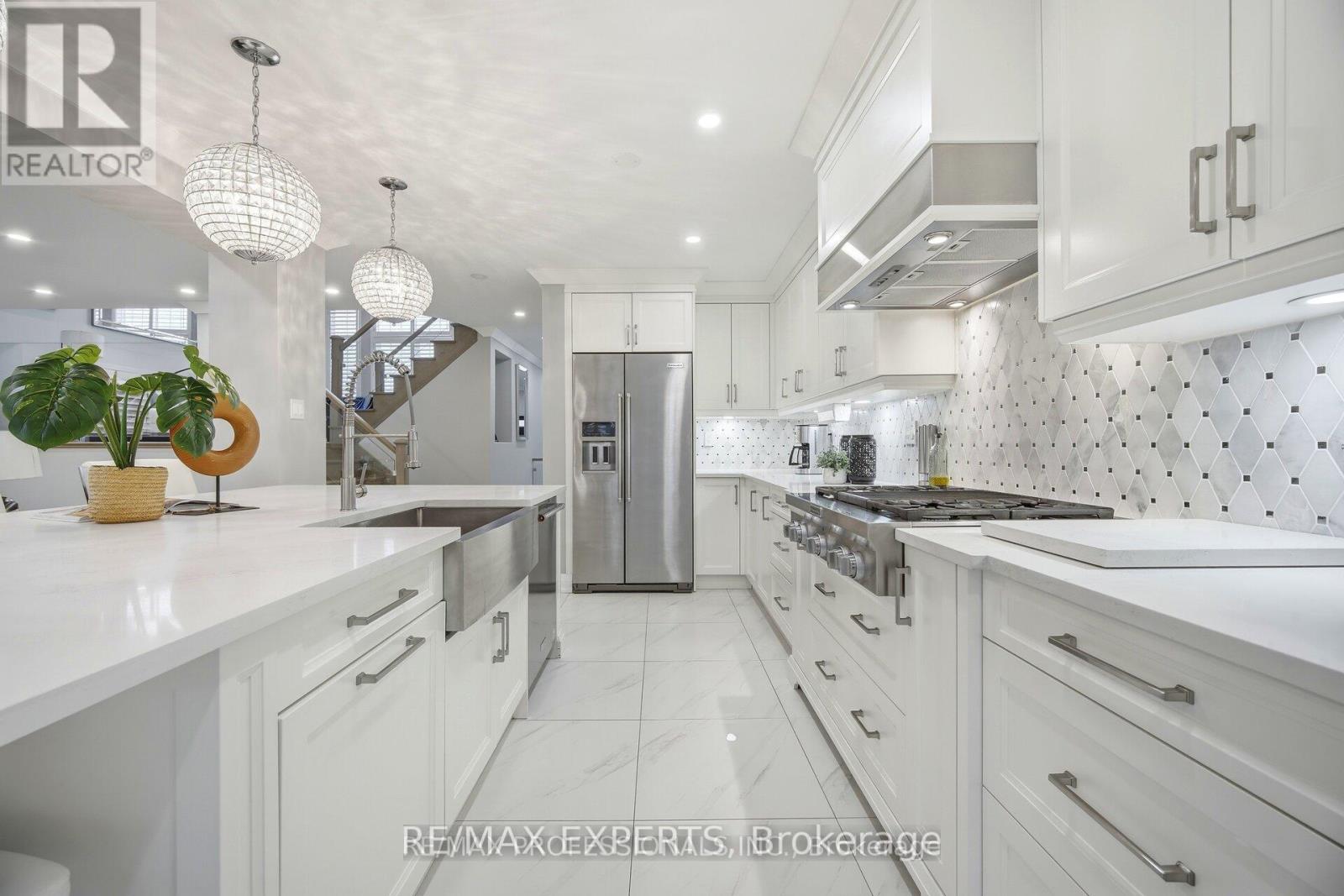 194 Fandango Drive, Brampton, Ontario  L6X 0L3 - Photo 9 - W13007772