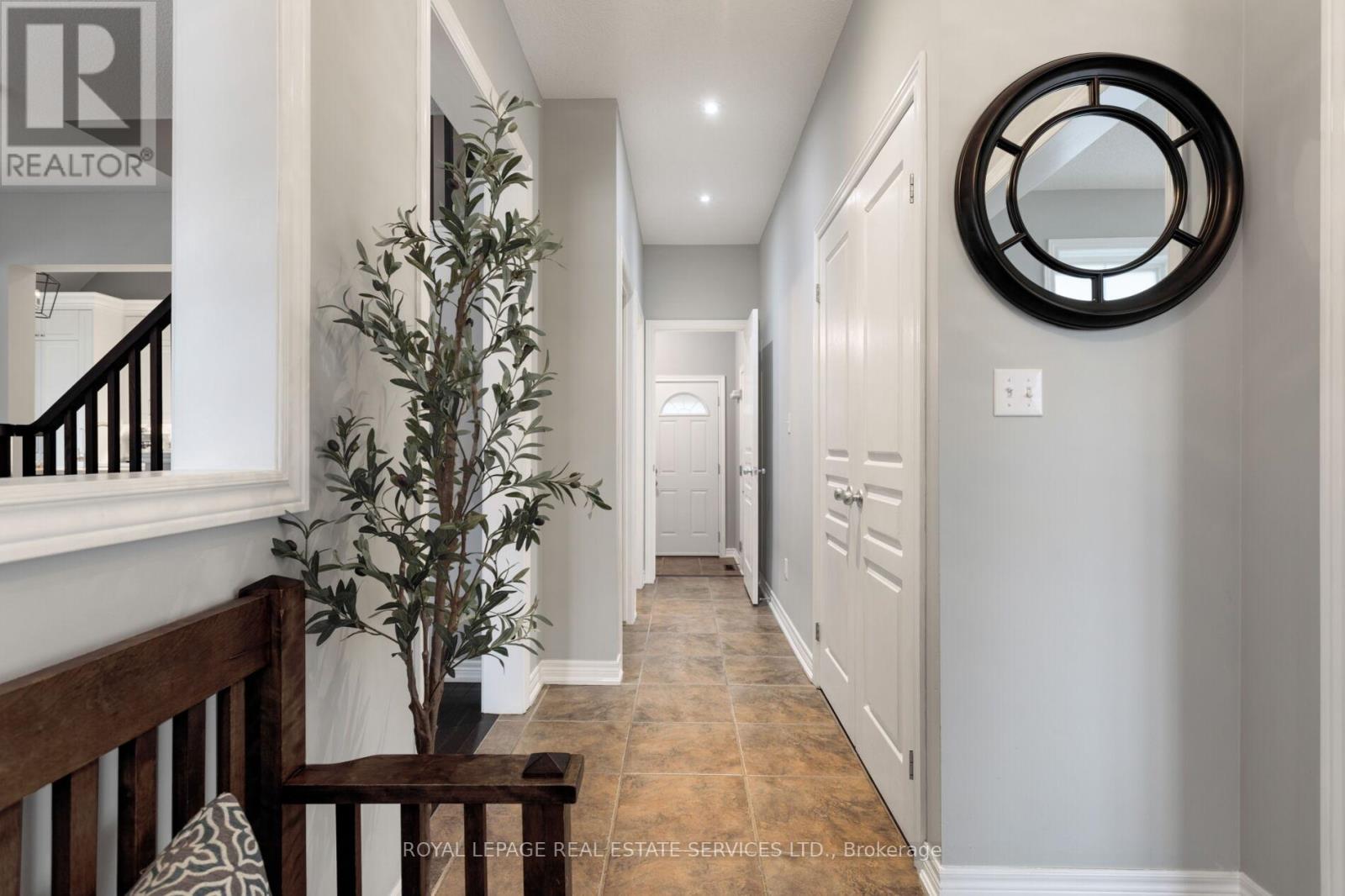 2213 Littondale Lane, Oakville, Ontario  L6M 0A6 - Photo 14 - W13007776