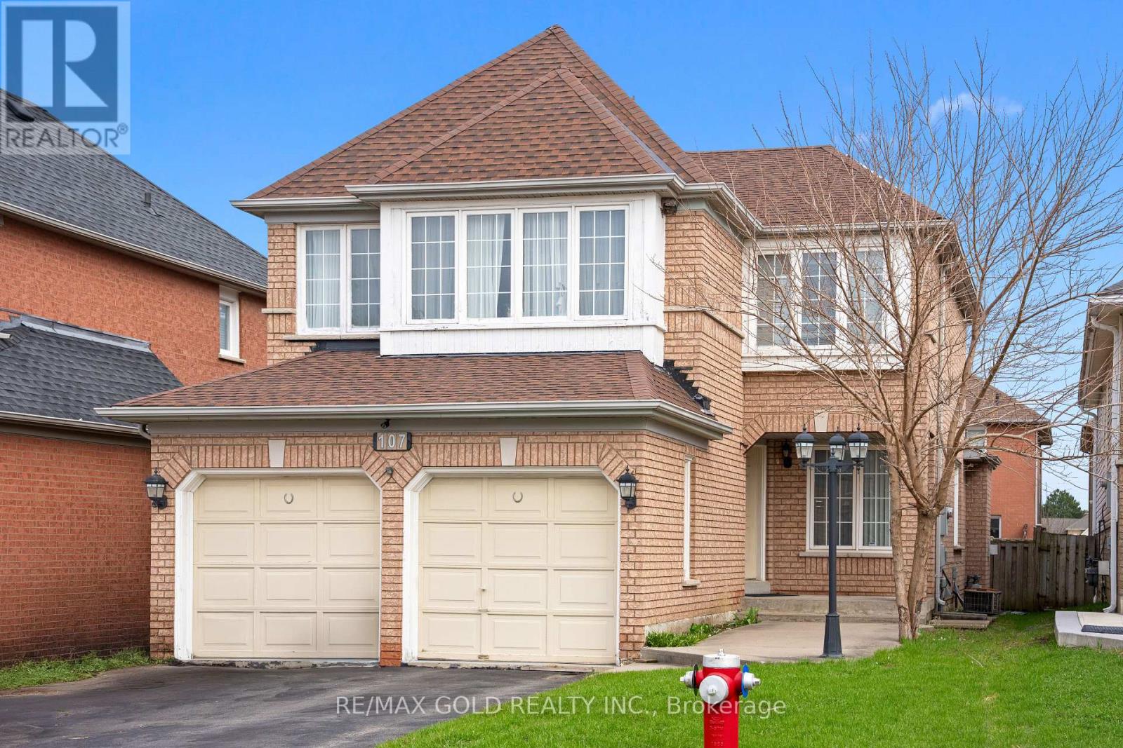 107 Seclusion Crescent, Brampton, Ontario  L6R 1K8 - Photo 4 - W13007822