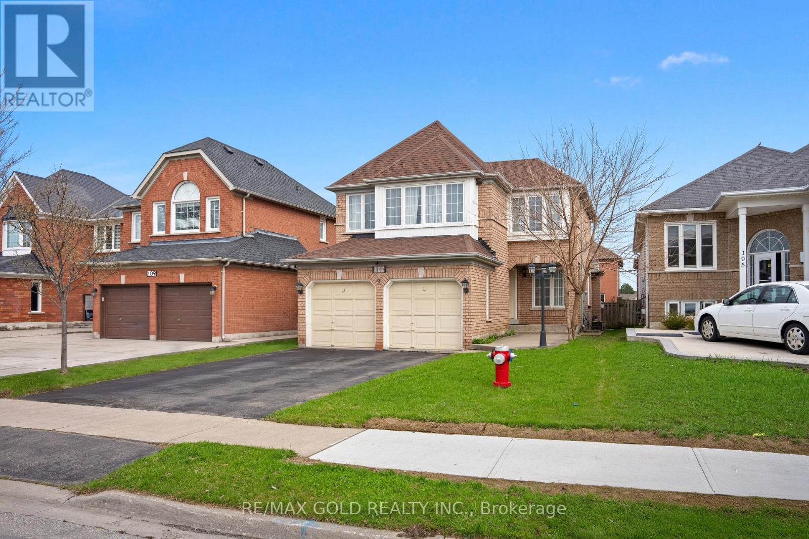 107 Seclusion Crescent, Brampton, Ontario  L6R 1K8 - Photo 5 - W13007822