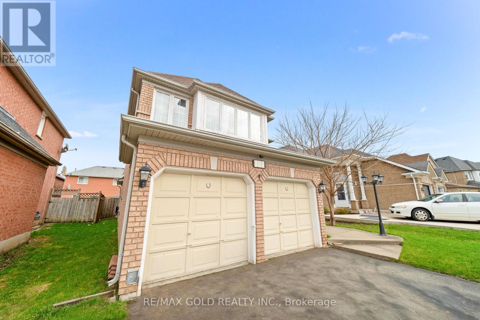 107 Seclusion Crescent, Brampton, Ontario  L6R 1K8 - Photo 6 - W13007822