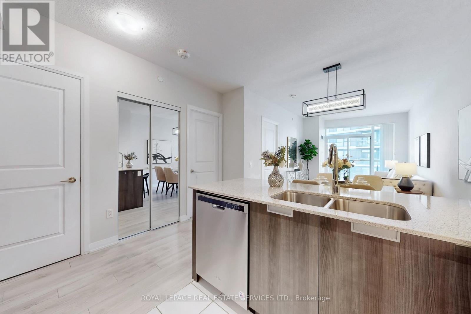 615 - 35 Watergarden Dr. Drive, Mississauga, Ontario  L5R 0G8 - Photo 15 - W13007824