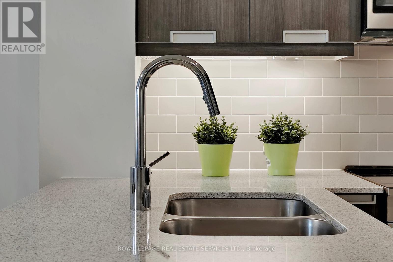 615 - 35 Watergarden Dr. Drive, Mississauga, Ontario  L5R 0G8 - Photo 17 - W13007824