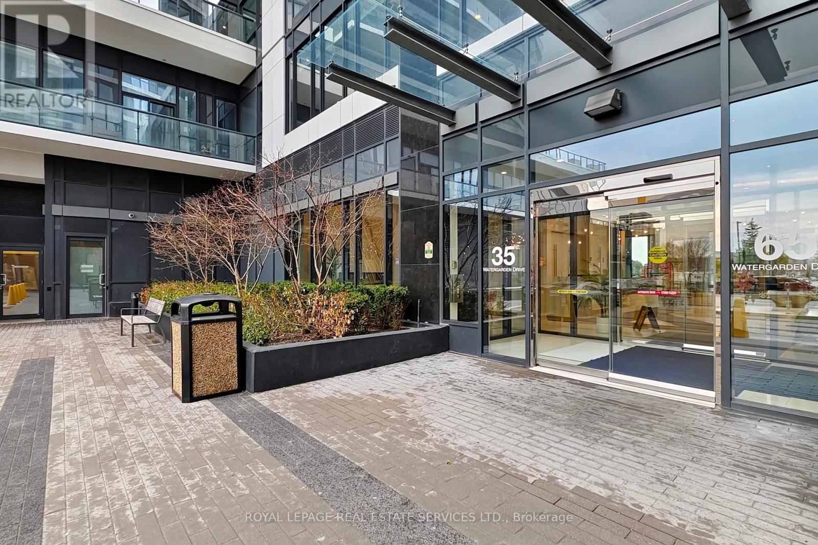 615 - 35 Watergarden Dr. Drive, Mississauga, Ontario  L5R 0G8 - Photo 2 - W13007824