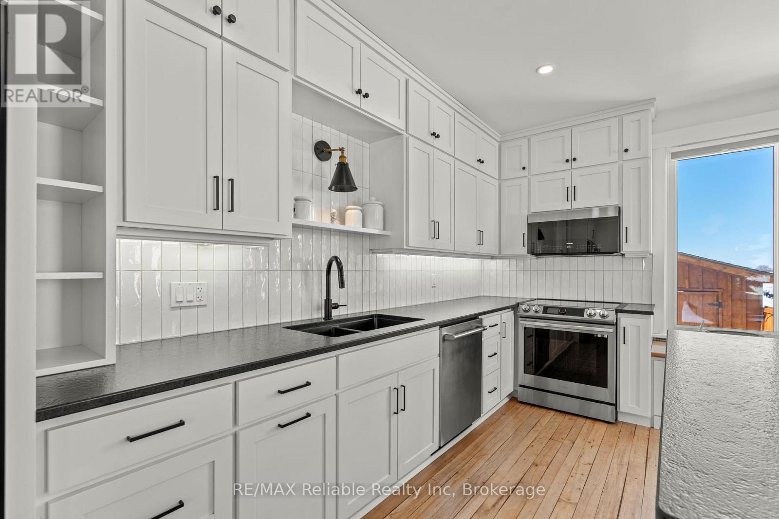 43497 Winthrop Road, Huron East, Ontario  N0K 1E0 - Photo 11 - X12840950