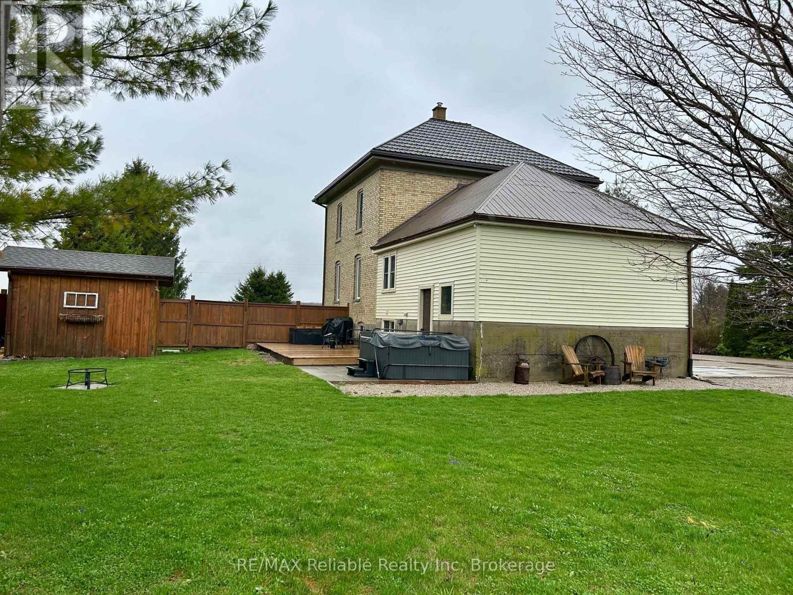 43497 Winthrop Road, Huron East, Ontario  N0K 1E0 - Photo 4 - X12840950