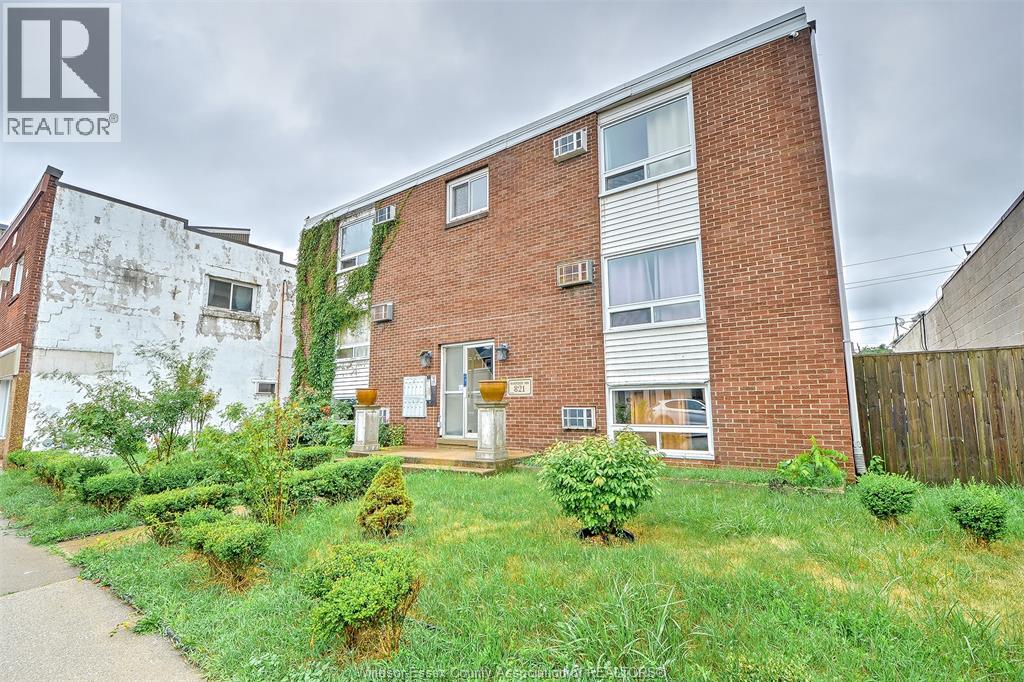 821 Pillette Unit# 7, Windsor, Ontario  N8Y 3B4 - Photo 1 - 26008363