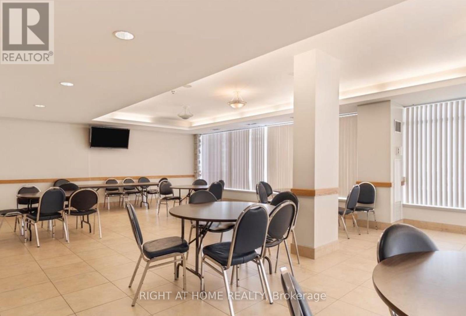 501 - 2506 Rutherford Road, Vaughan, Ontario  L4K 5N4 - Photo 39 - N12933570