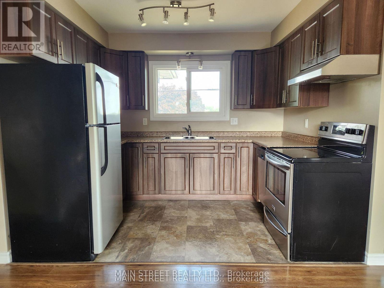 28 Prince Of Wales Drive, Belleville, Ontario  K8P 2T7 - Photo 7 - X13007506