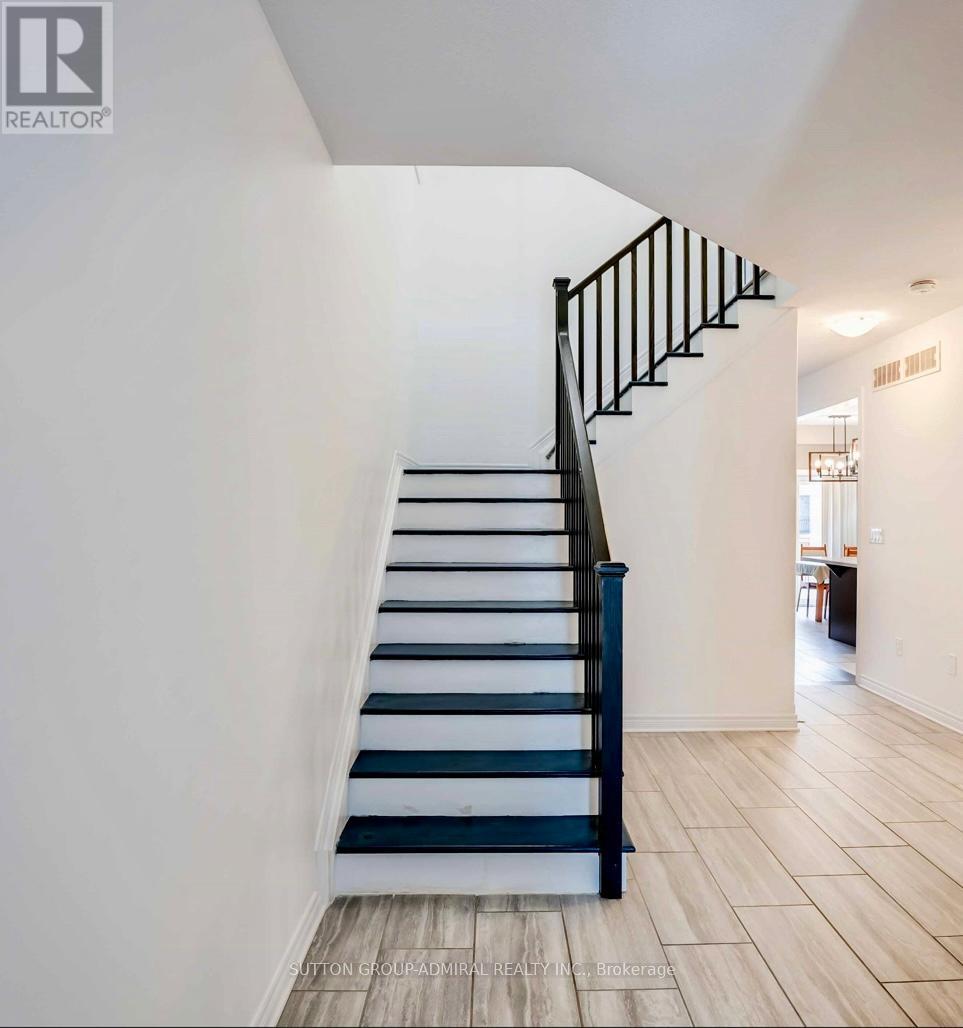 10 Bergenstein Crescent, Pelham, Ontario  L0S 1E6 - Photo 4 - X13007516