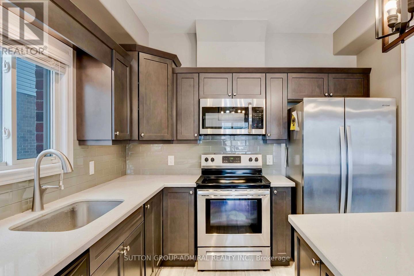 10 Bergenstein Crescent, Pelham, Ontario  L0S 1E6 - Photo 9 - X13007516