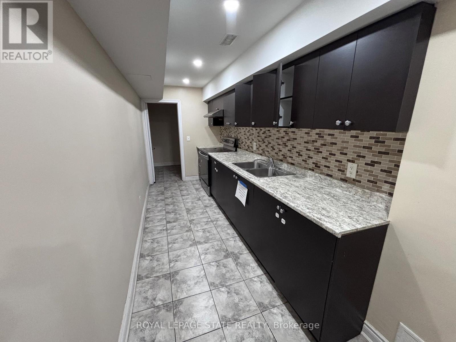 88 West Glen Avenue, Hamilton, Ontario  L8J 0H8 - Photo 22 - X13007608