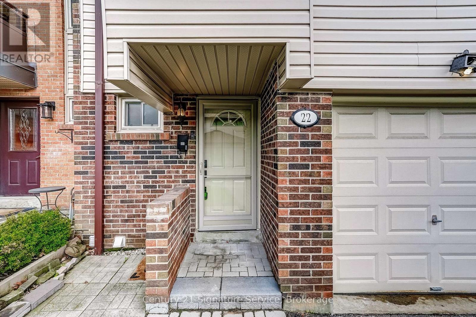 22 - 2120 Rathburn Road E, Mississauga, Ontario  L4W 2S8 - Photo 2 - W13007086