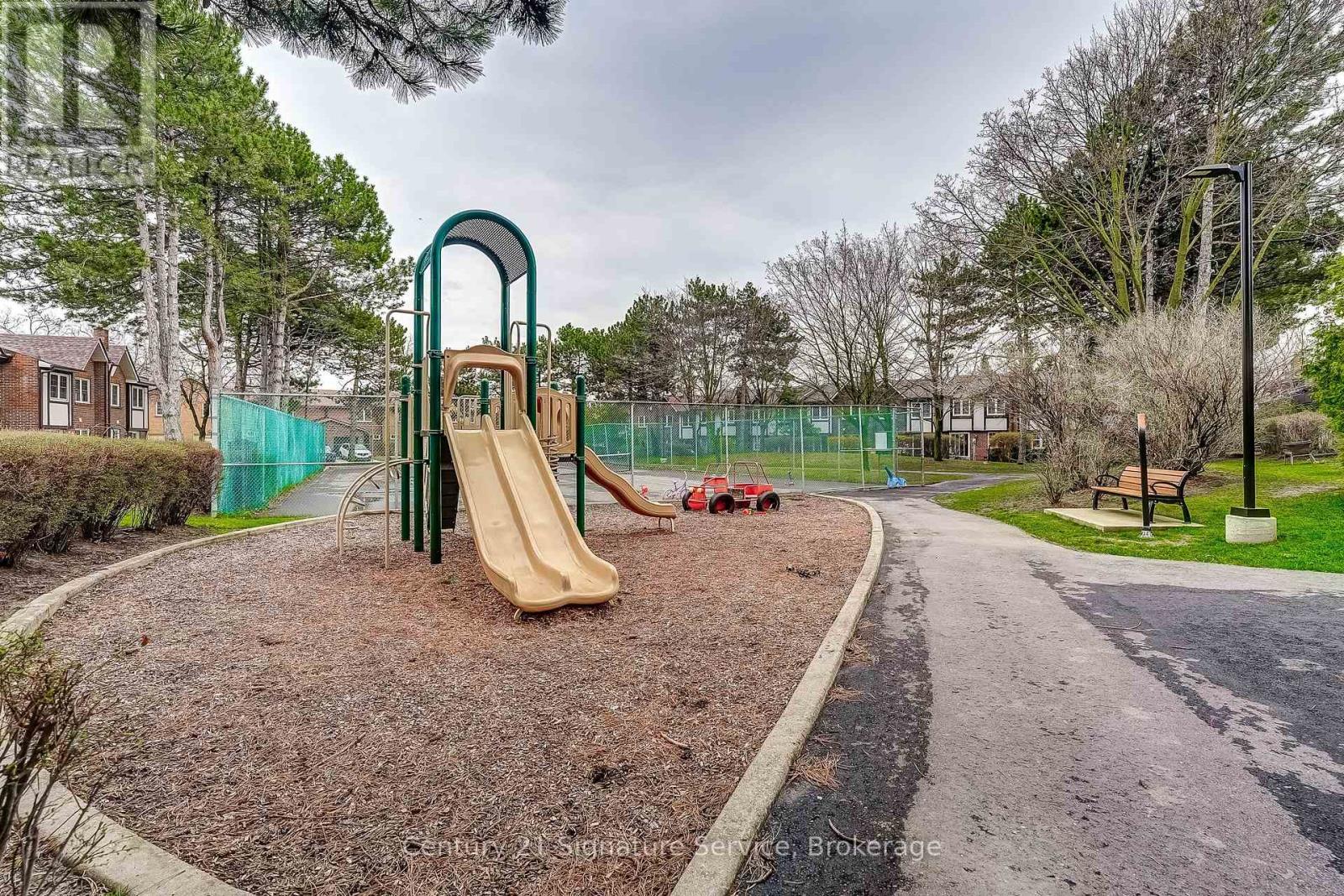 22 - 2120 Rathburn Road E, Mississauga, Ontario  L4W 2S8 - Photo 45 - W13007086