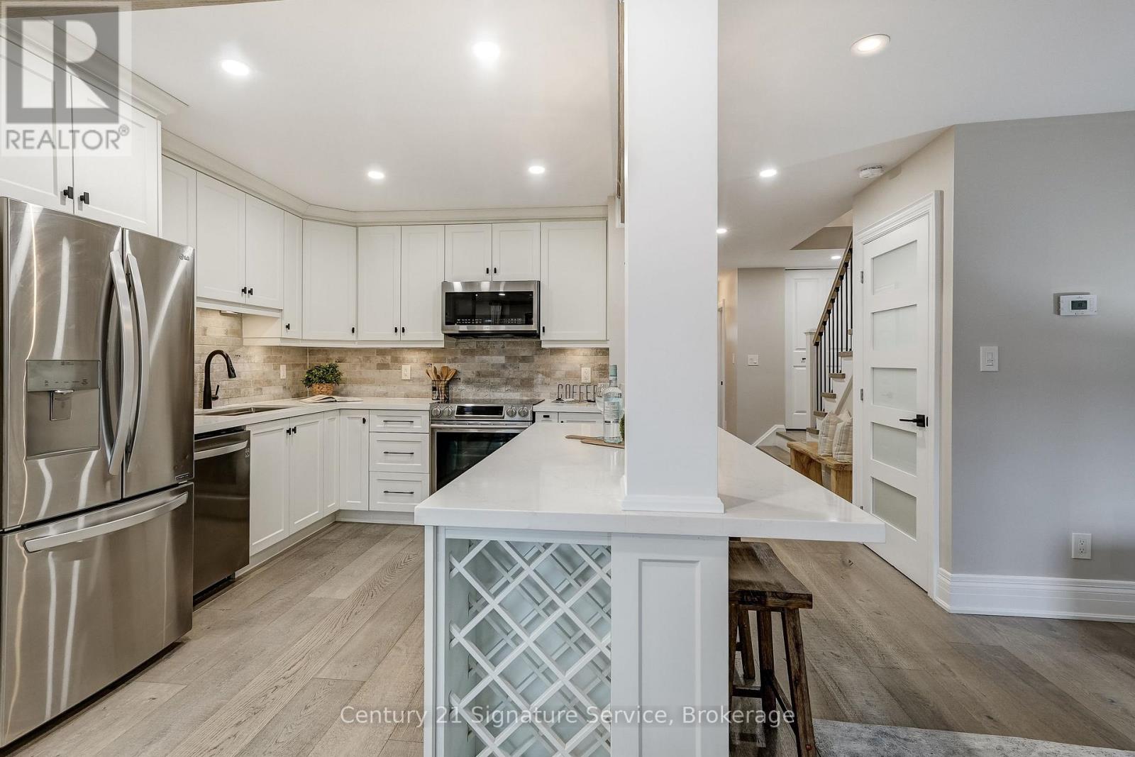 22 - 2120 Rathburn Road E, Mississauga, Ontario  L4W 2S8 - Photo 8 - W13007086