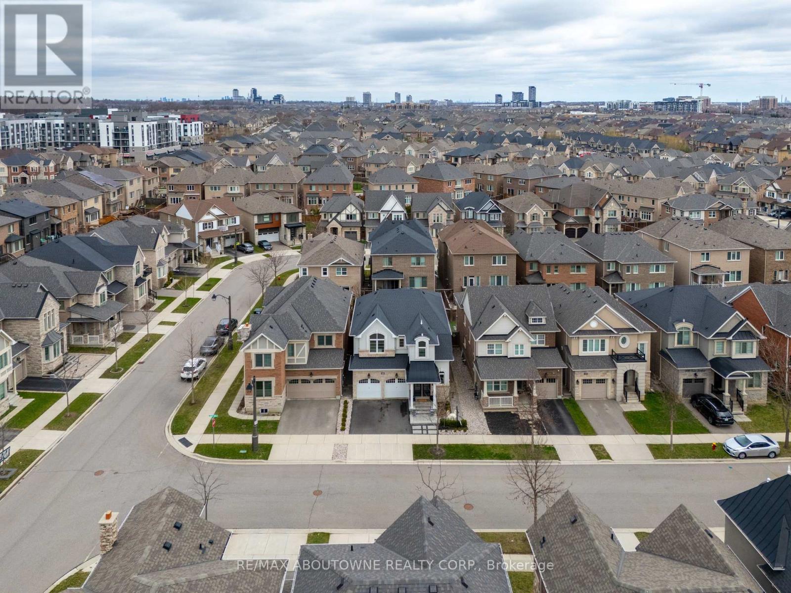 3205 Violet Gardens, Oakville, Ontario  L6M 1L5 - Photo 43 - W13007294