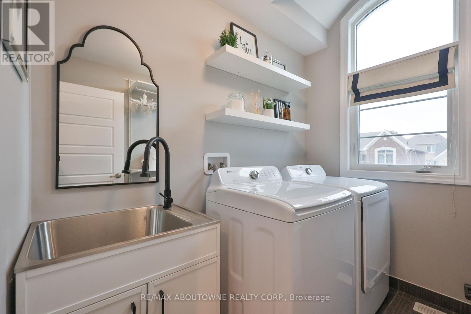 3205 Violet Gardens, Oakville, Ontario  L6M 1L5 - Photo 24 - W13007294