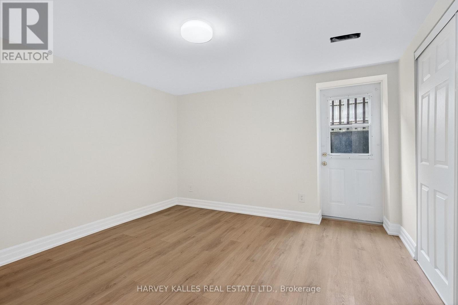 Basement - 67 Robinglade Drive, Toronto, Ontario  M9B 2R2 - Photo 16 - W13007322