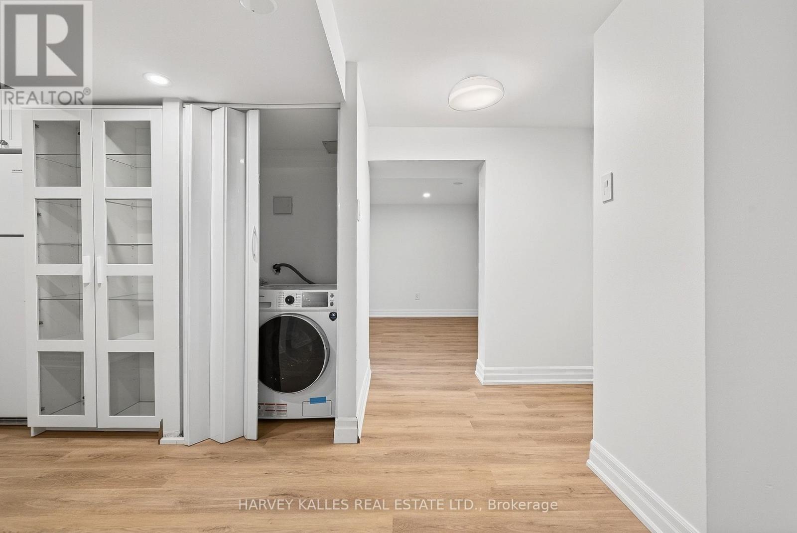 Basement - 67 Robinglade Drive, Toronto, Ontario  M9B 2R2 - Photo 13 - W13007322