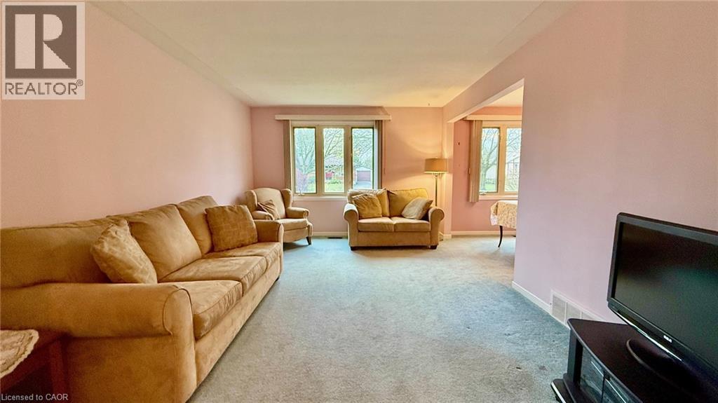 123 Oak Street, Simcoe, Ontario  N3Y 4S2 - Photo 3 - 40821546