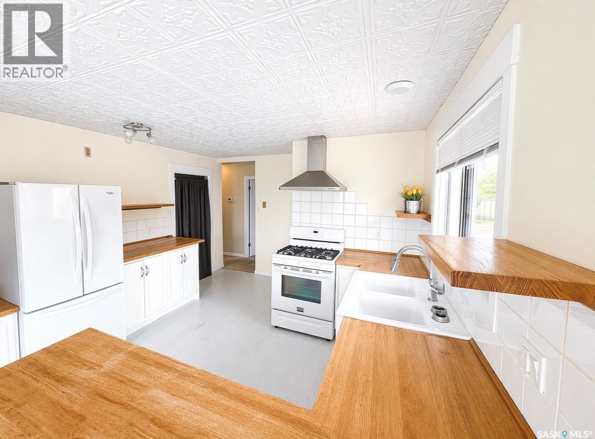 451 3rd Avenue Nw, Swift Current, Saskatchewan  S9H 0S4 - Photo 9 - SK032952