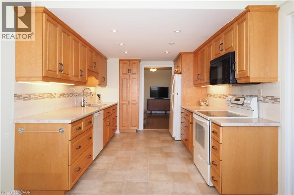 4 Willow Street Unit# 1103, Waterloo, Ontario  N2J 4S2 - Photo 8 - 40819968