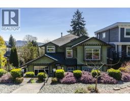 1075 ADDERLEY STREET, North Vancouver, British Columbia
