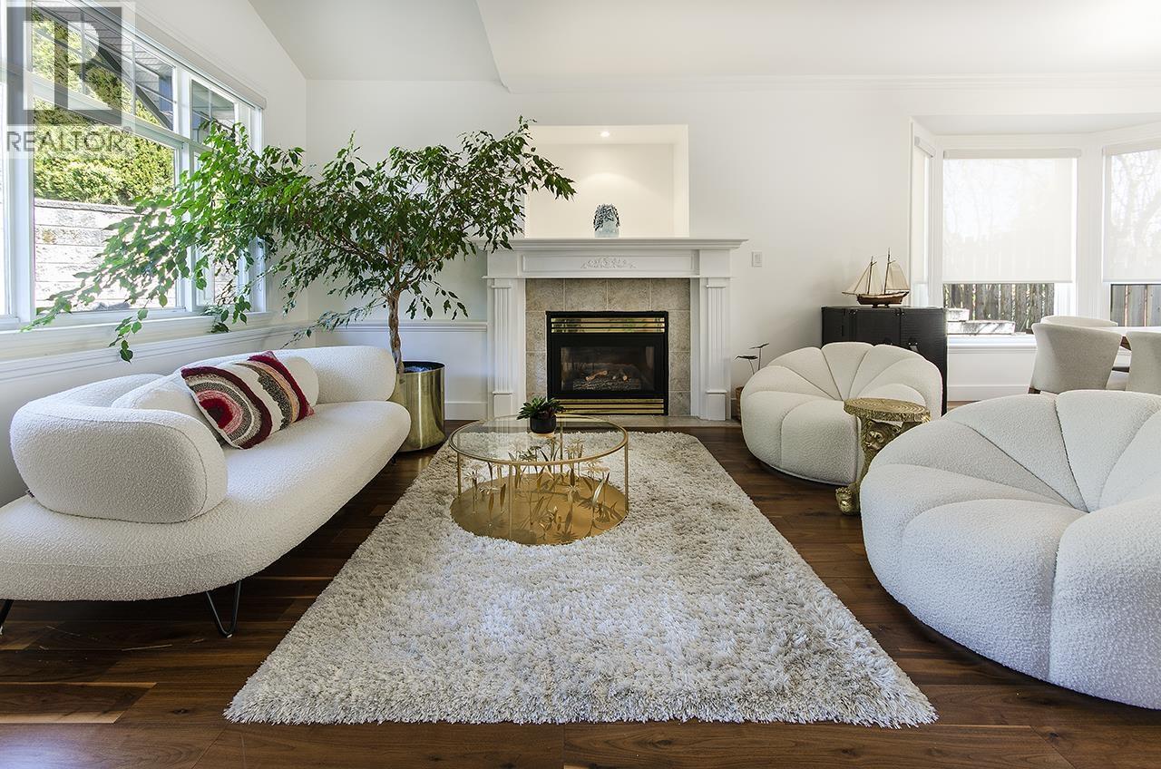 1075 Adderley Street, North Vancouver, British Columbia  V7L 1T4 - Photo 8 - R3111798