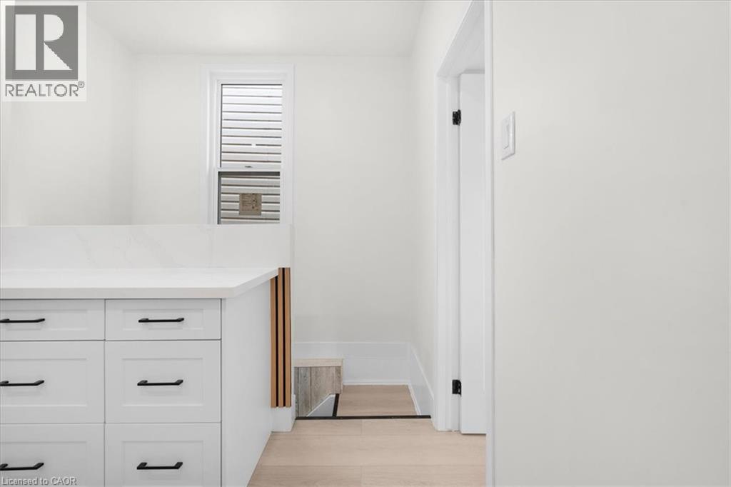 215 Ray Street N, Hamilton, Ontario  L8R 2Y3 - Photo 19 - 40821555