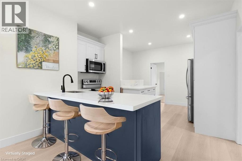 215 Ray Street N, Hamilton, Ontario  L8R 2Y3 - Photo 3 - 40821555