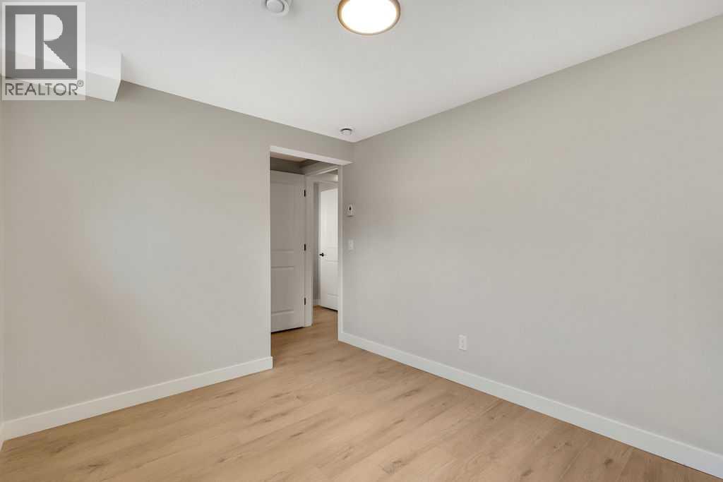 10 & 12 Silver Springs Drive Nw, Calgary, Alberta  T3B 2X8 - Photo 31 - A2297383