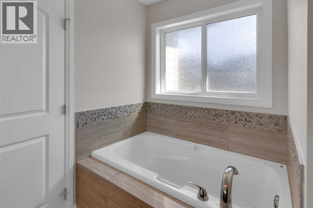 236 Paint Horse Drive, Cochrane, Alberta  T4C 0X1 - Photo 19 - A2300427