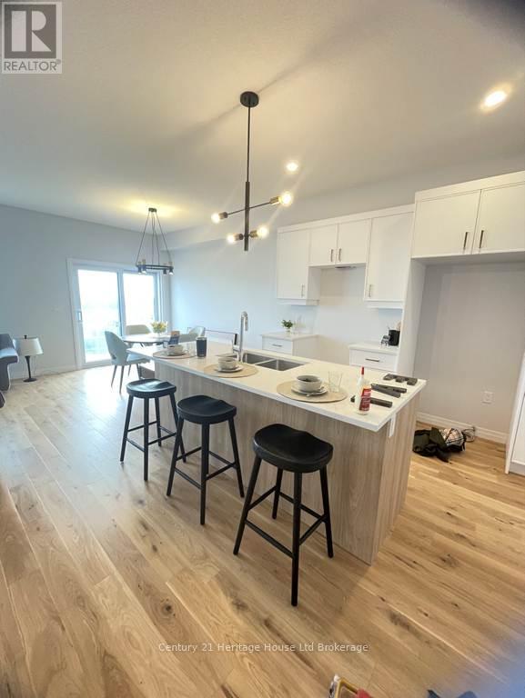 315 Kading Crescent, Woodstock, Ontario  N4S 0G6 - Photo 6 - X13007946